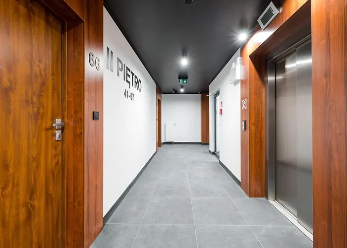 Praga Zgierska Modern By Bookinghost