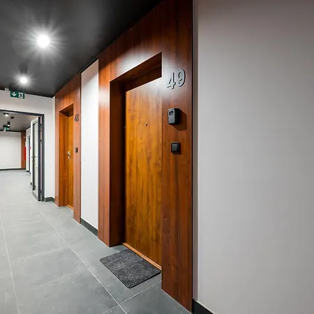 Praga Zgierska Modern By Bookinghost *